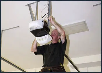 Garage Doors Store Repairs Jamaica, NY 347-394-1402 - cont-gdr-door-opener-08m